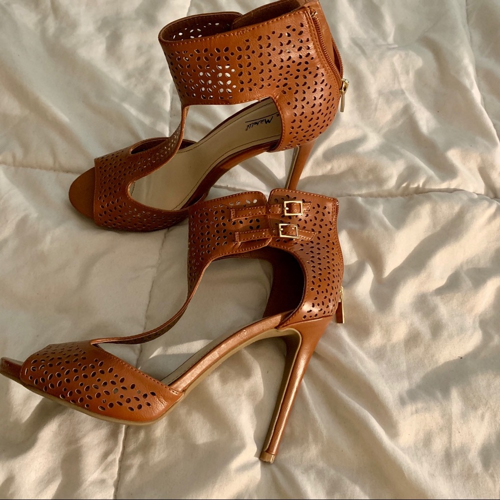 Anne Michelle brown peep toe heels